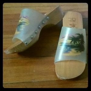 Roxy slide on sandals
